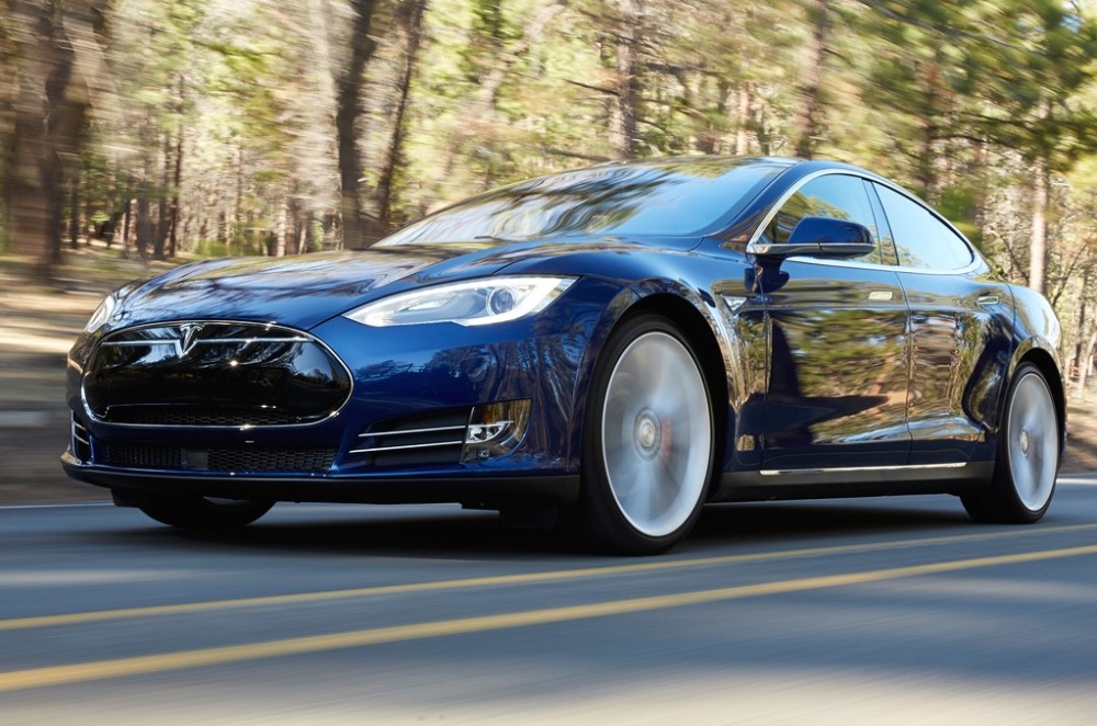why do electric cars make noise at low speeds